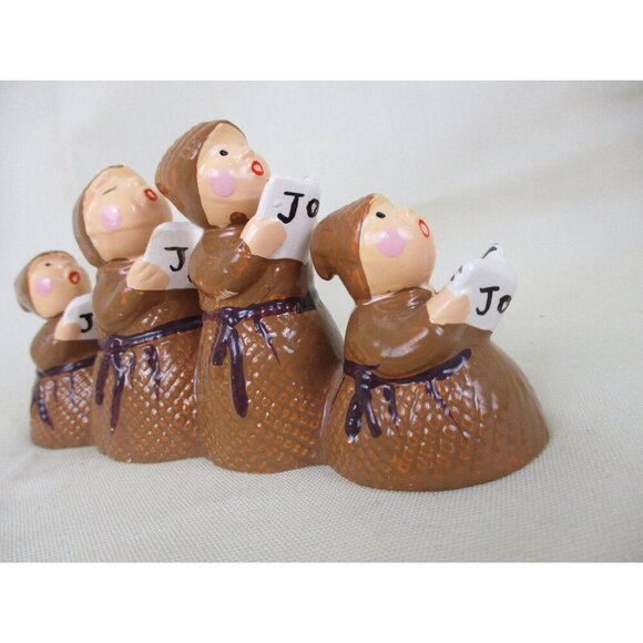 Singing Monk Figurines Department 56 Heritage villag, Christmas Caroling - Picture 1 of 8